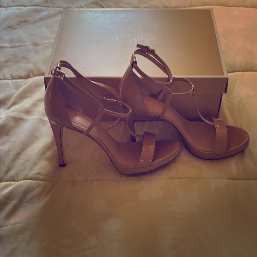 Michael Kors Patent sandal